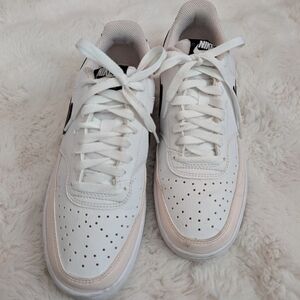 Nike Womens Court Vision LO Casual Shoes